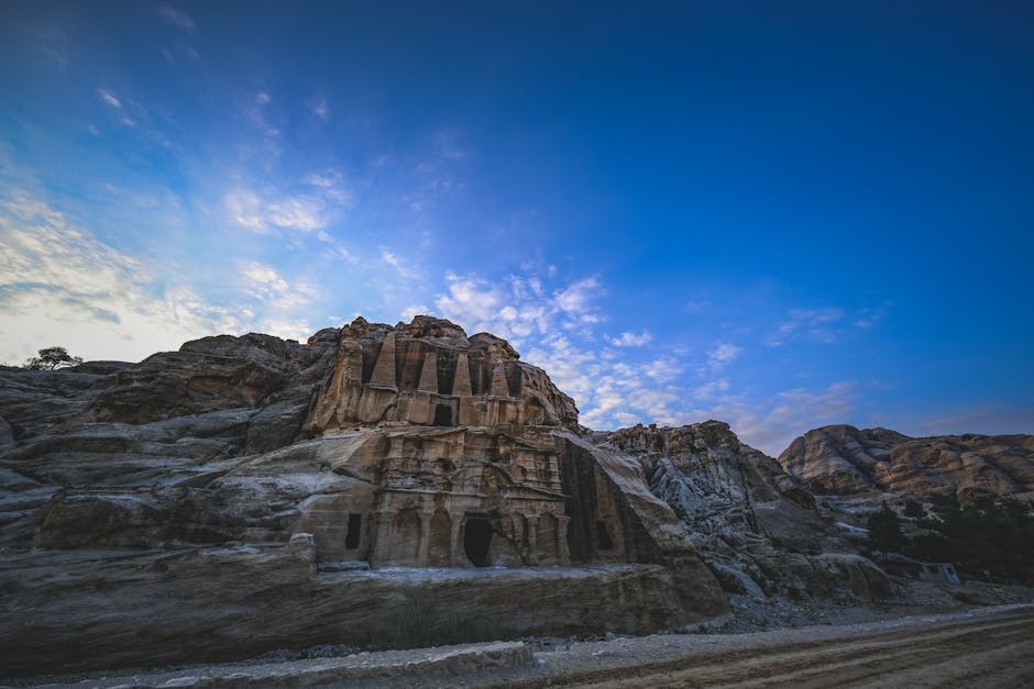 18 Fascinating Facts About the Petra Ruins