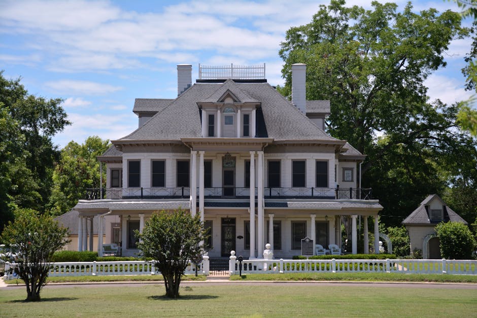 Top 10 American Landmarks With Hidden Stories